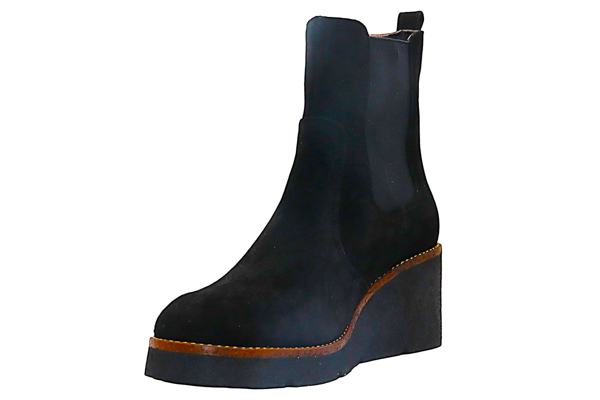 Eric Michael Sweden in Black — view 5