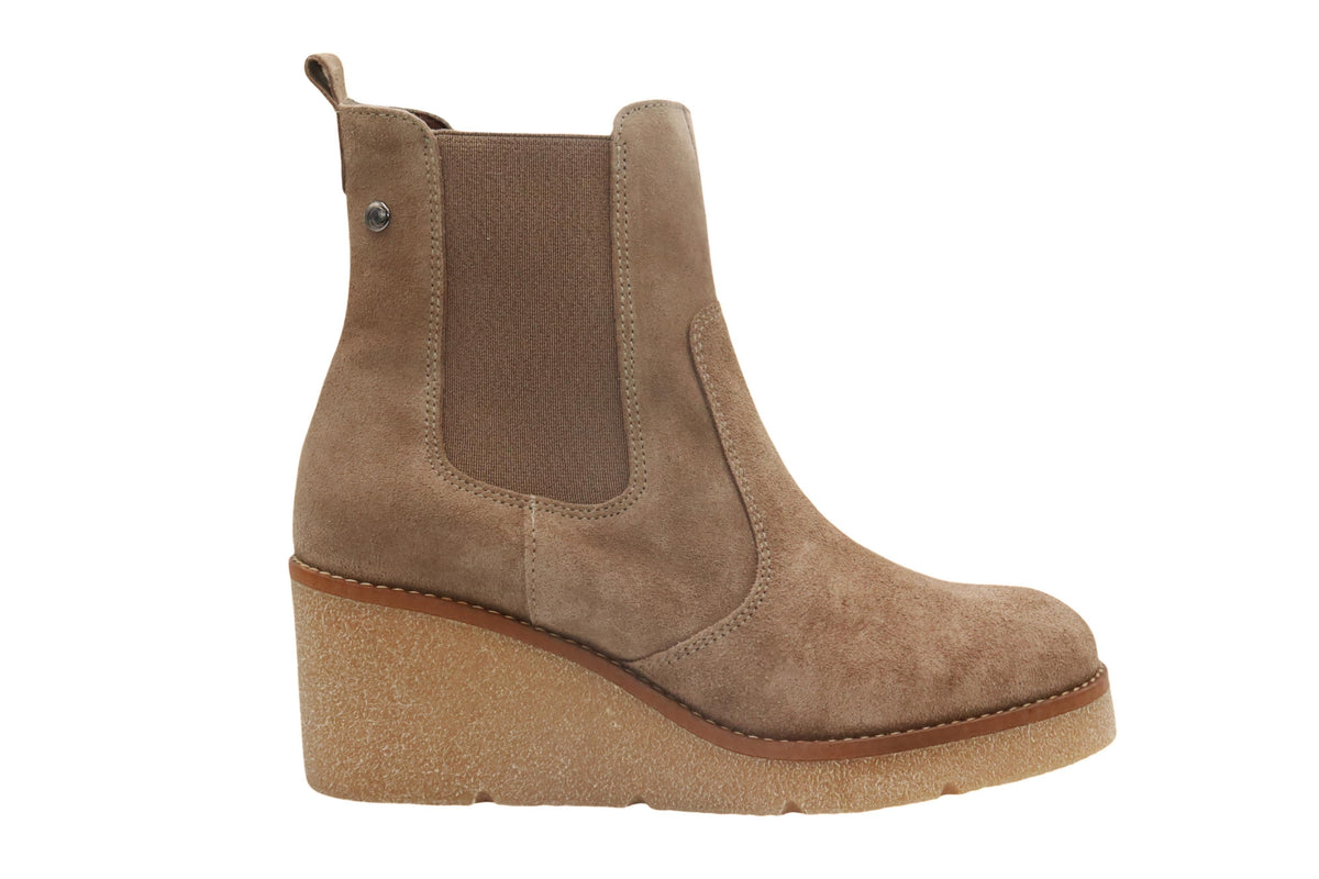 Eric Michael Sweden in Taupe — view 3