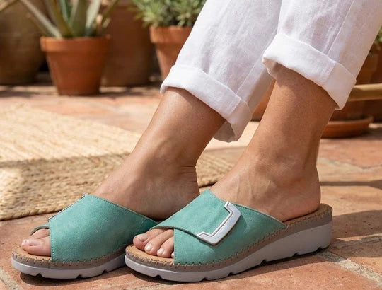 La Plume - Agua Women’s Leather Comfort Slippers