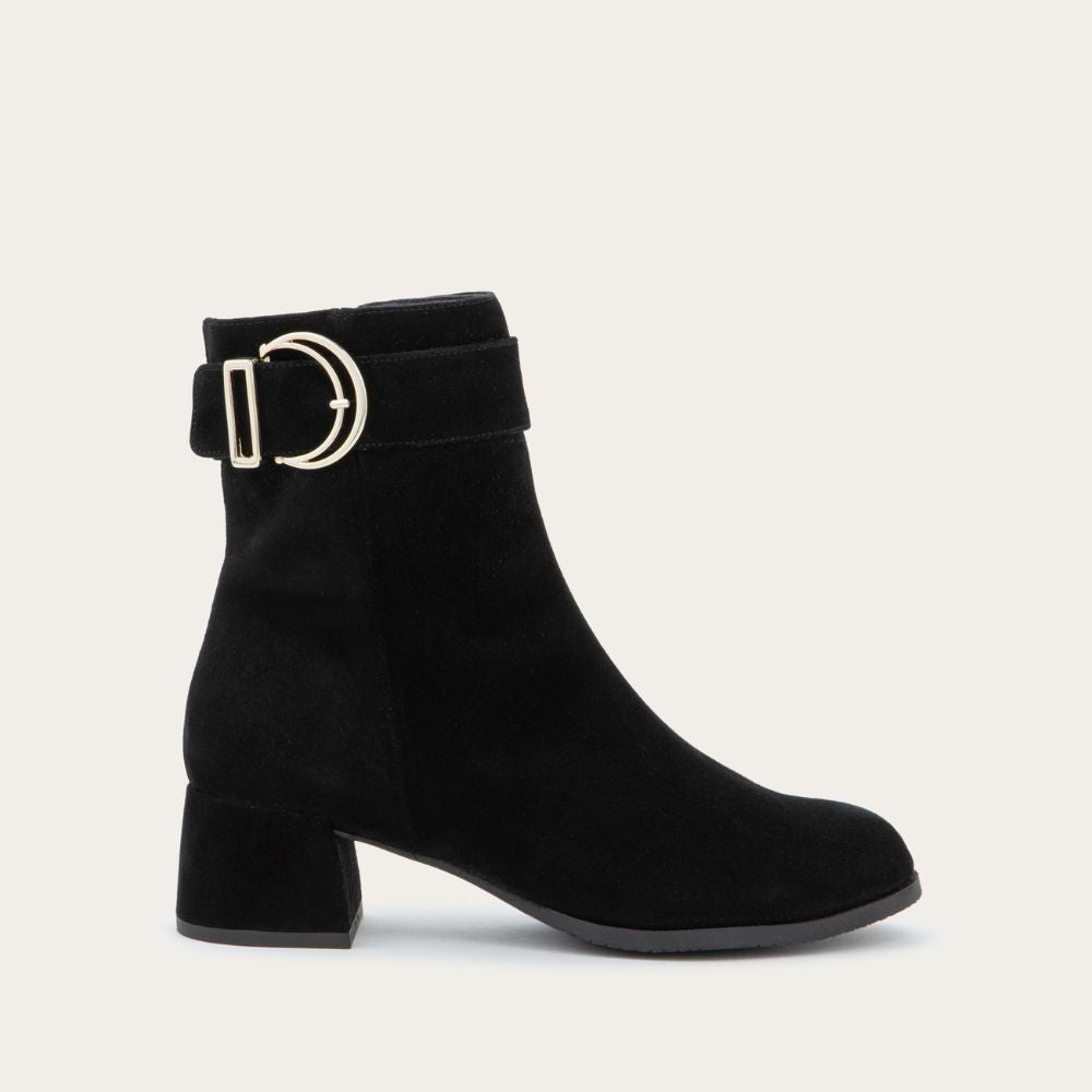 Verse in Black Noir Suede, product view 1