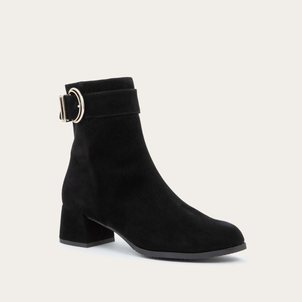 Verse in Black Noir Suede, product view 2