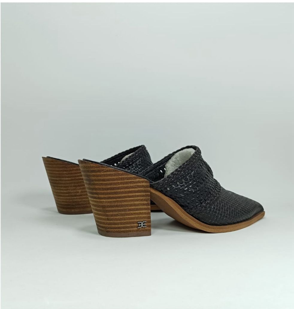 SAM EDELMAN - LILLIANA - SIZE 8.5 - BLACK