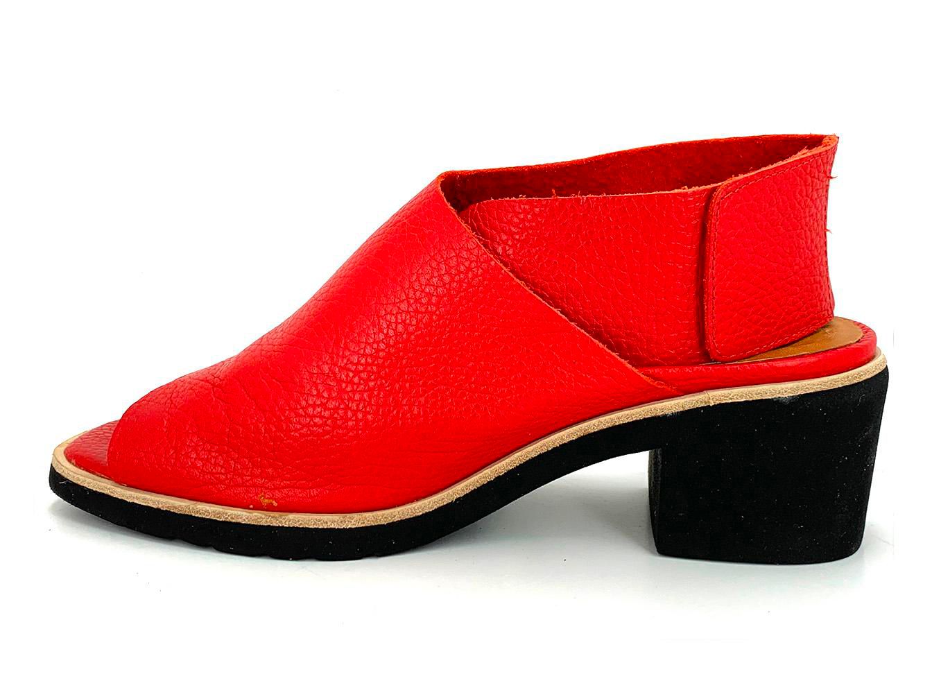L'AMOUR DES PIEDS – QIANA - SIZE 8.5 - RED