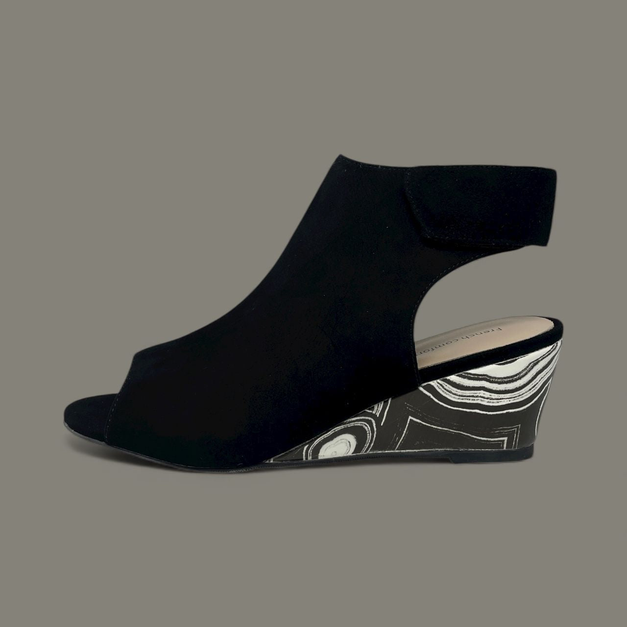 FRENCH COMFORT - NEWYORK - SIZE 9.5 - BLACK