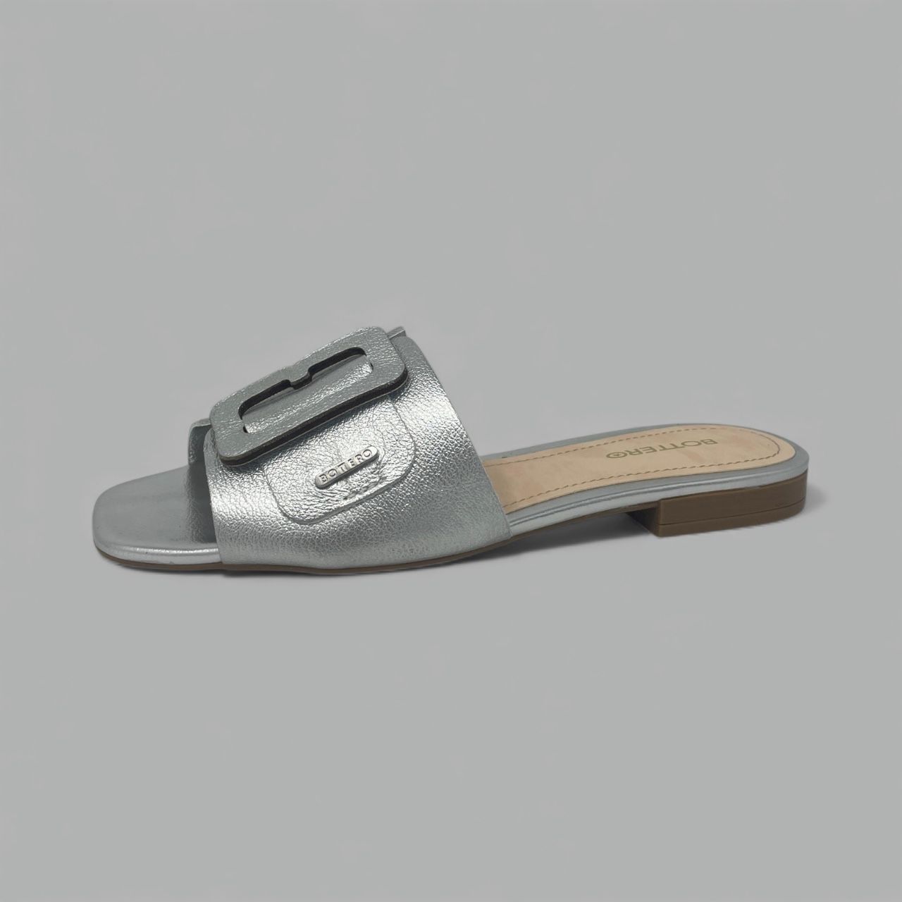 BOTTERO - SLIDE SANDAL - SIZE 8 - SILVER