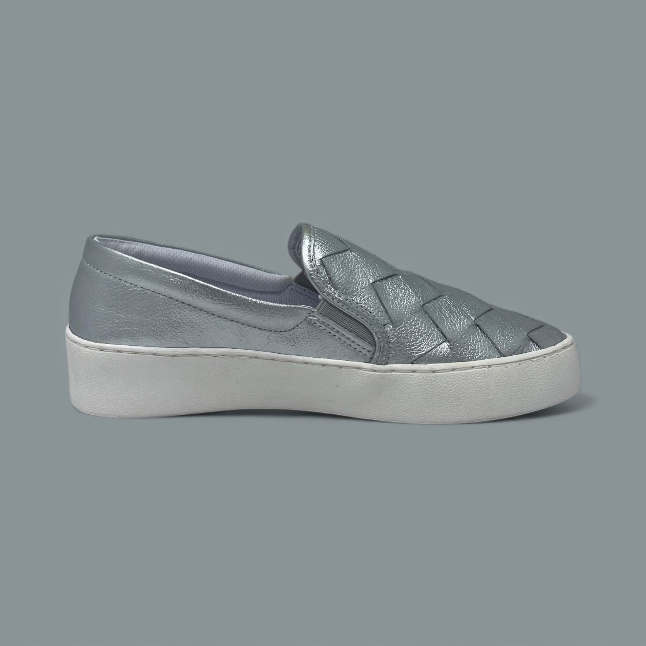 BOTTERO - METALLIC WEAVE SLIP-ON - SIZE 6 - SILVER/WHITE