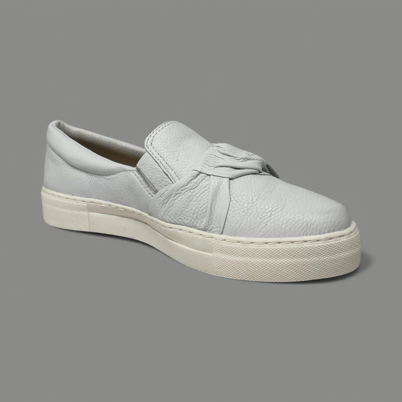 VERAFATTO - SLIP-ON SNEAKER - SIZE 9 - SKYBLUE