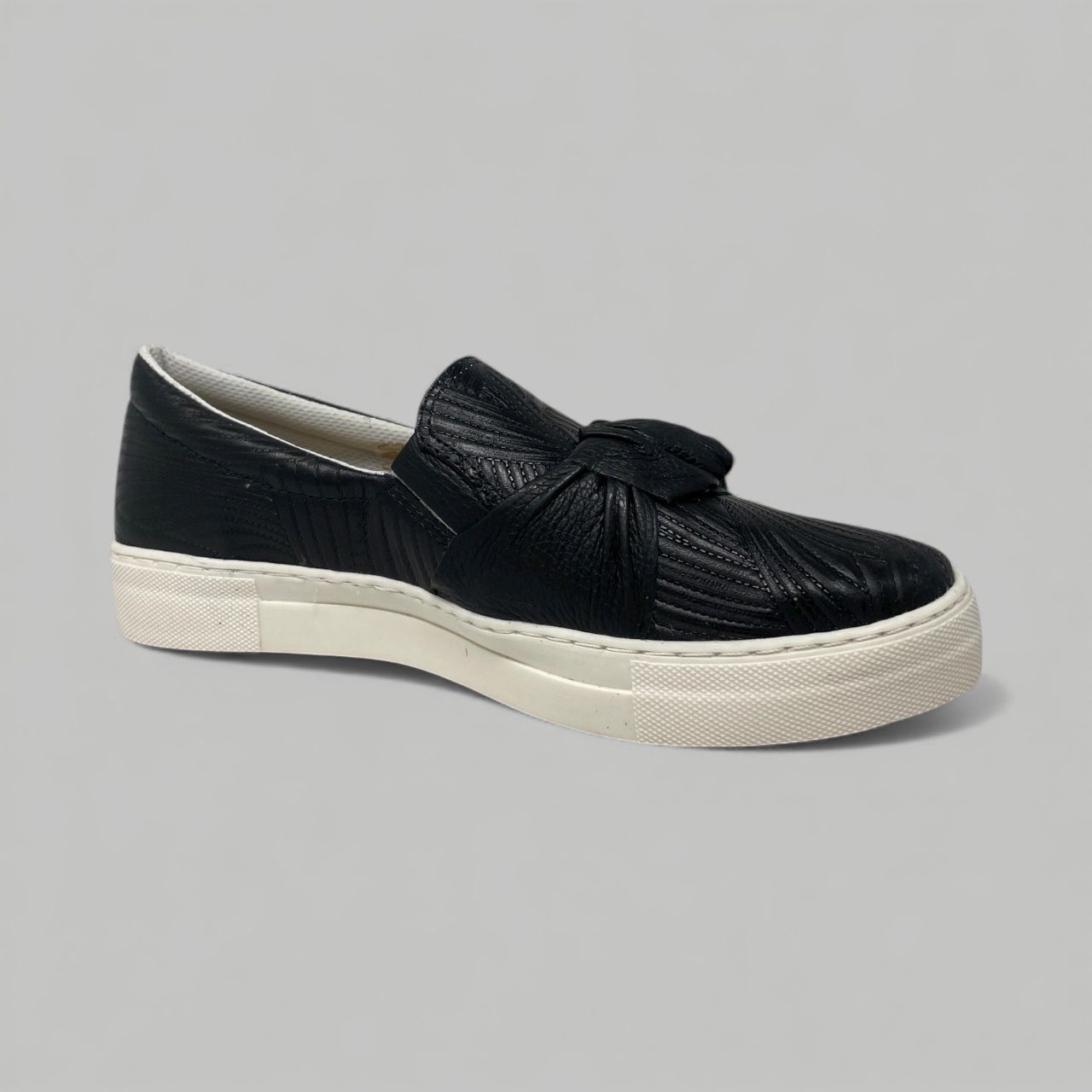 VERAFATTO - EMBOSSED SLIP-ON SNEAKER - SIZE 9 - BLACK
