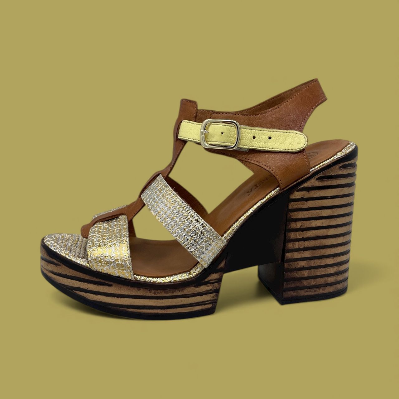 LA PINTA - T-STRAP PLATFORM - SIZE 40 - GOLD TAN