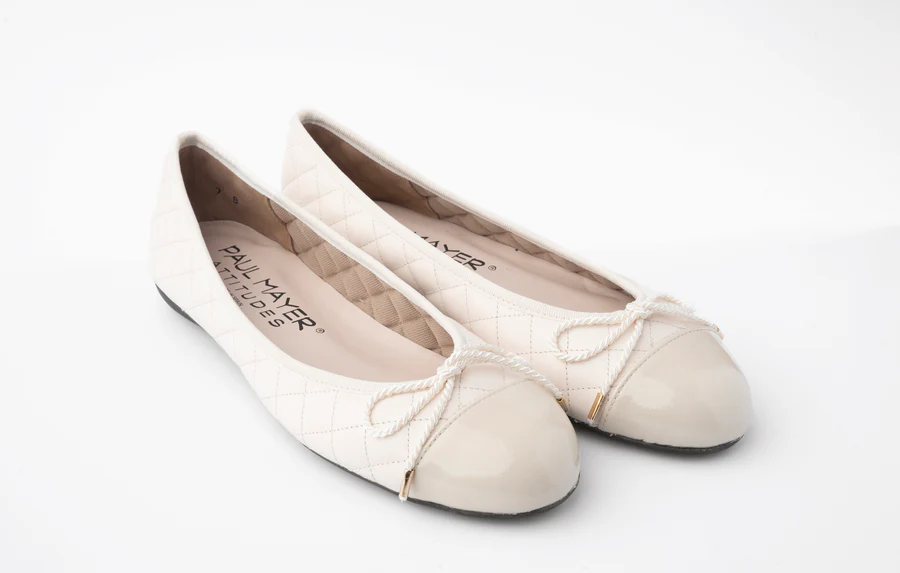 PAUL MAYER - BEST QUILTED LEATHER BALLET FLAT  - SIZE 6 - PATENT MARFIL / NAPPA MARFIL