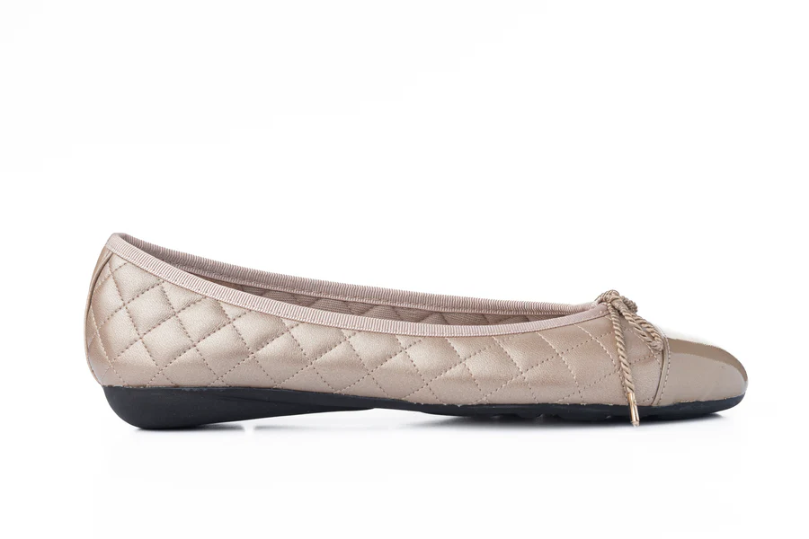 PAUL MAYER - BEST QUILTED LEATHER BALLET FLAT  - SIZE 6 - PATENT CHAMPAGNE / NAPPA CHAMPAGNE