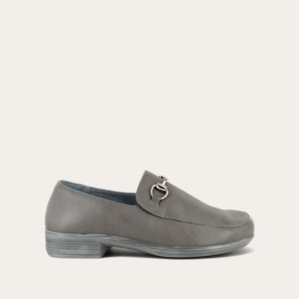 Bentu in Foggy Gray Lthr, product view 1