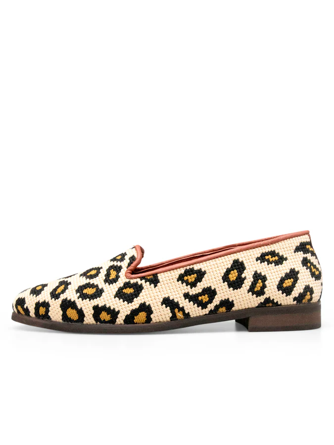 BY PAIGE - NEEDLEPOINT LOAFER - SIZE 8 - LEOPARD ON TAN