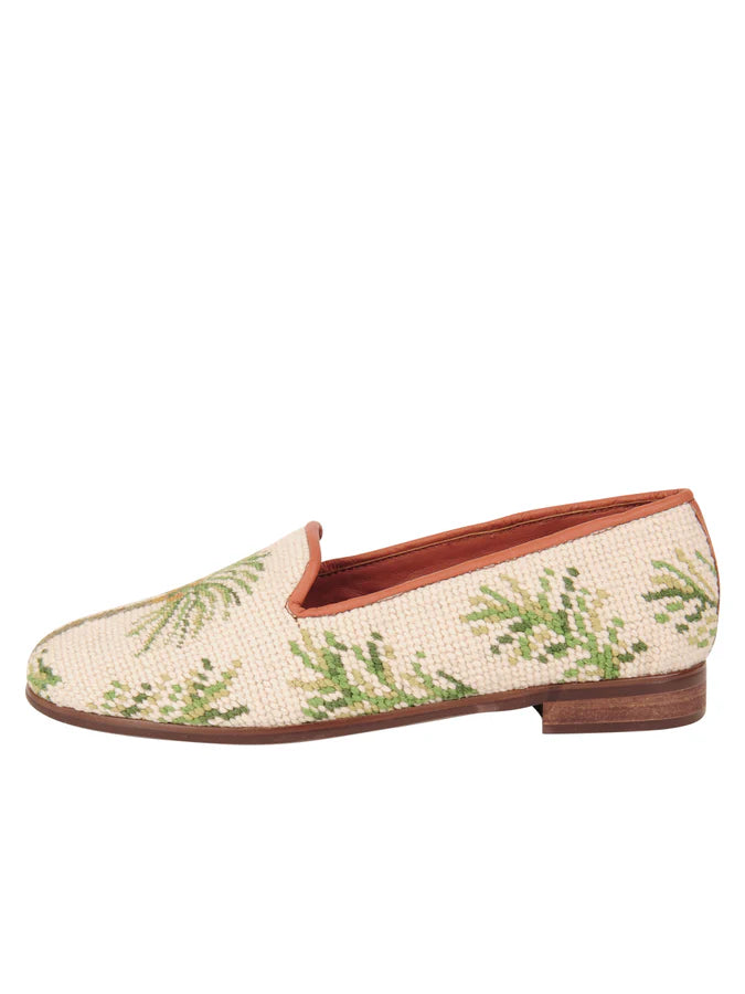 BY PAIGE - NEEDLEPOINT LOAFER - SIZE 7.5 - PALM ON SAND