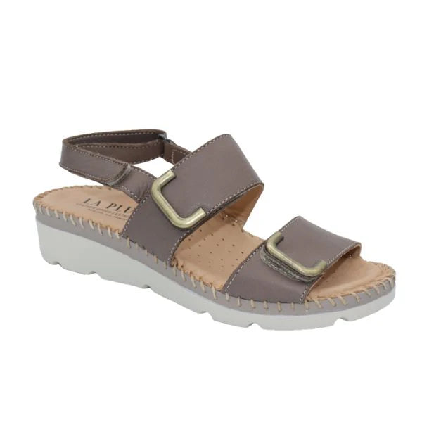 La Plume - Chrisa Women’s Triple-Strap Leather Sandal