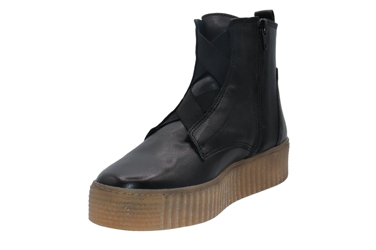 Eric Michael Desert in Black — view 6