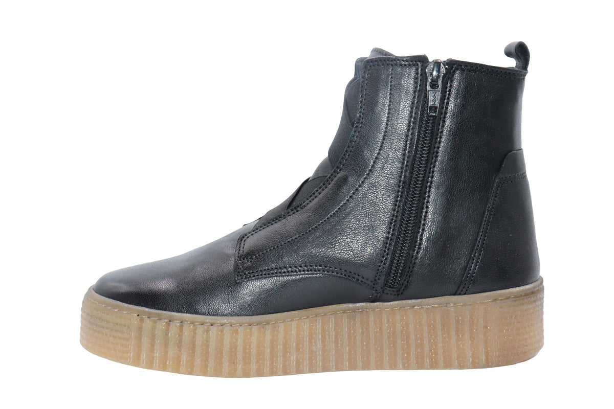 Eric Michael Desert in Black — view 7