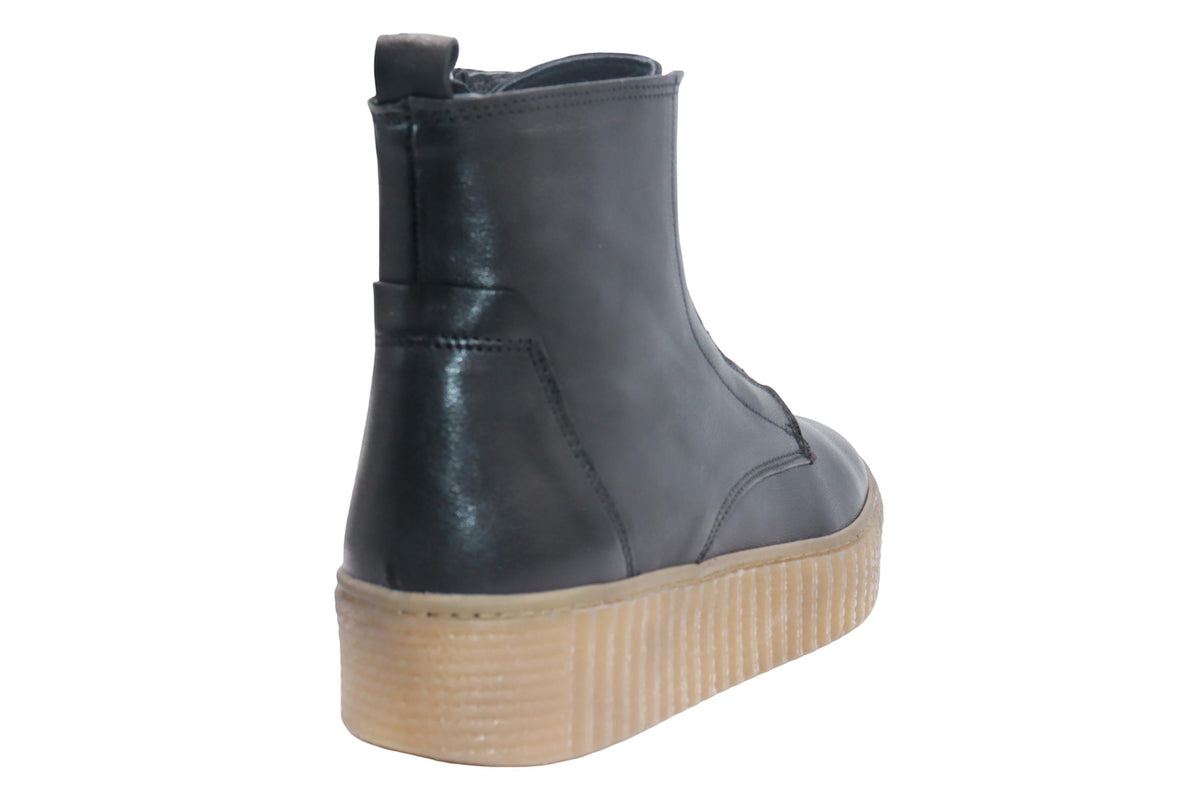 Eric Michael Desert in Black — view 8