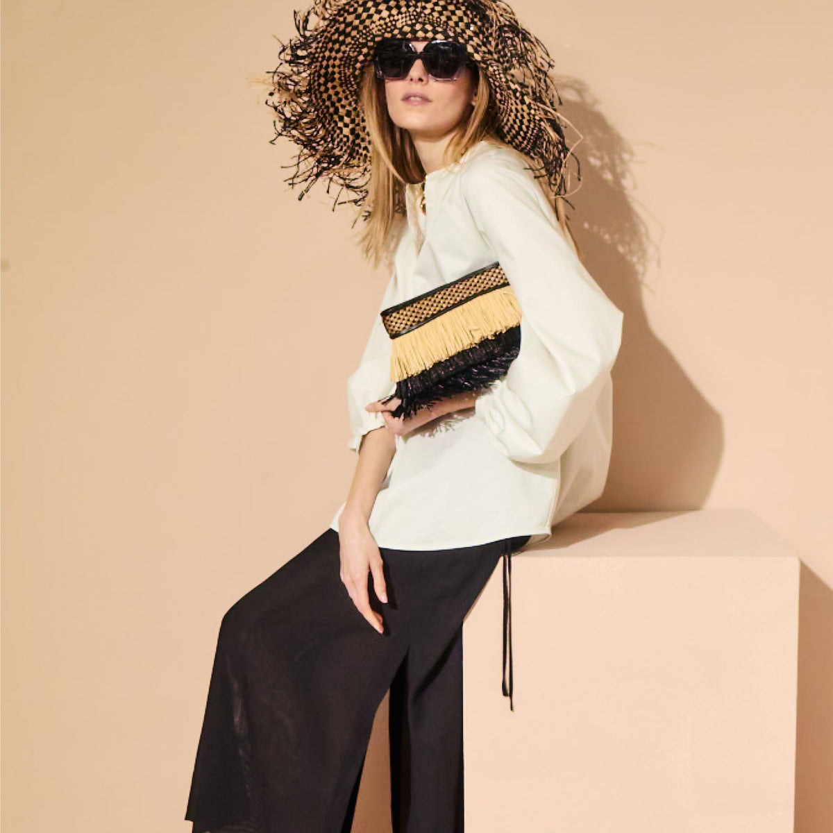 Elba Raffia Purse in Black, product view 2