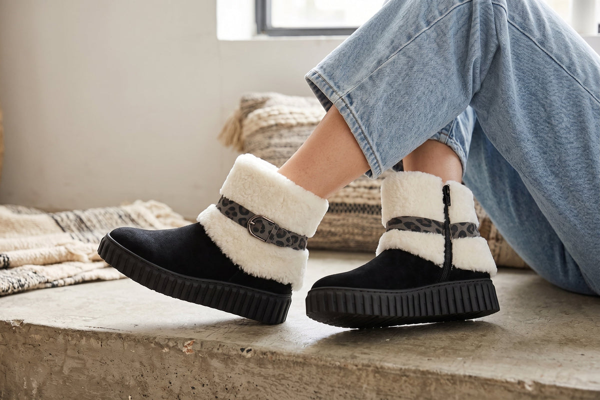 Eric Michael Glacier in Black — view 2