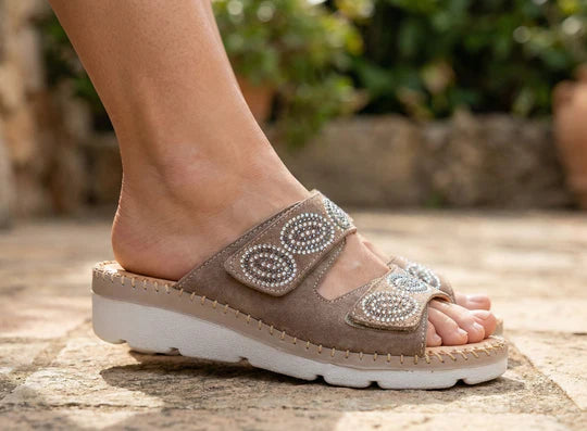 La Plume - Glitz Gem-Studded Leather Sandal