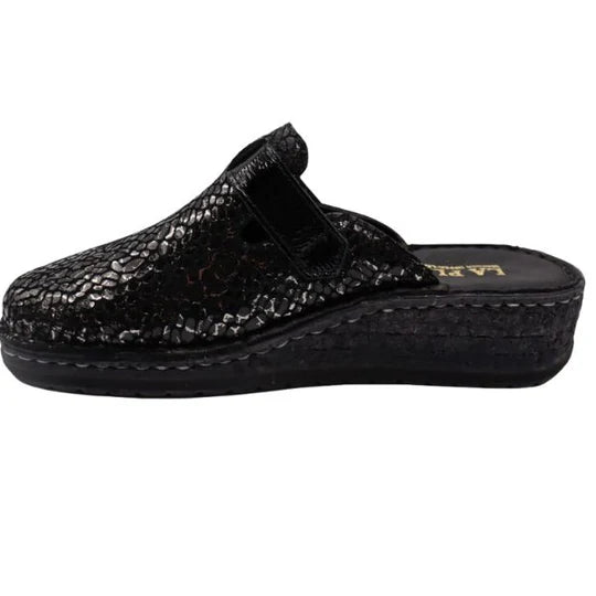 La Plume - Hava Woman's Slip-On Leather Comfort Sandal