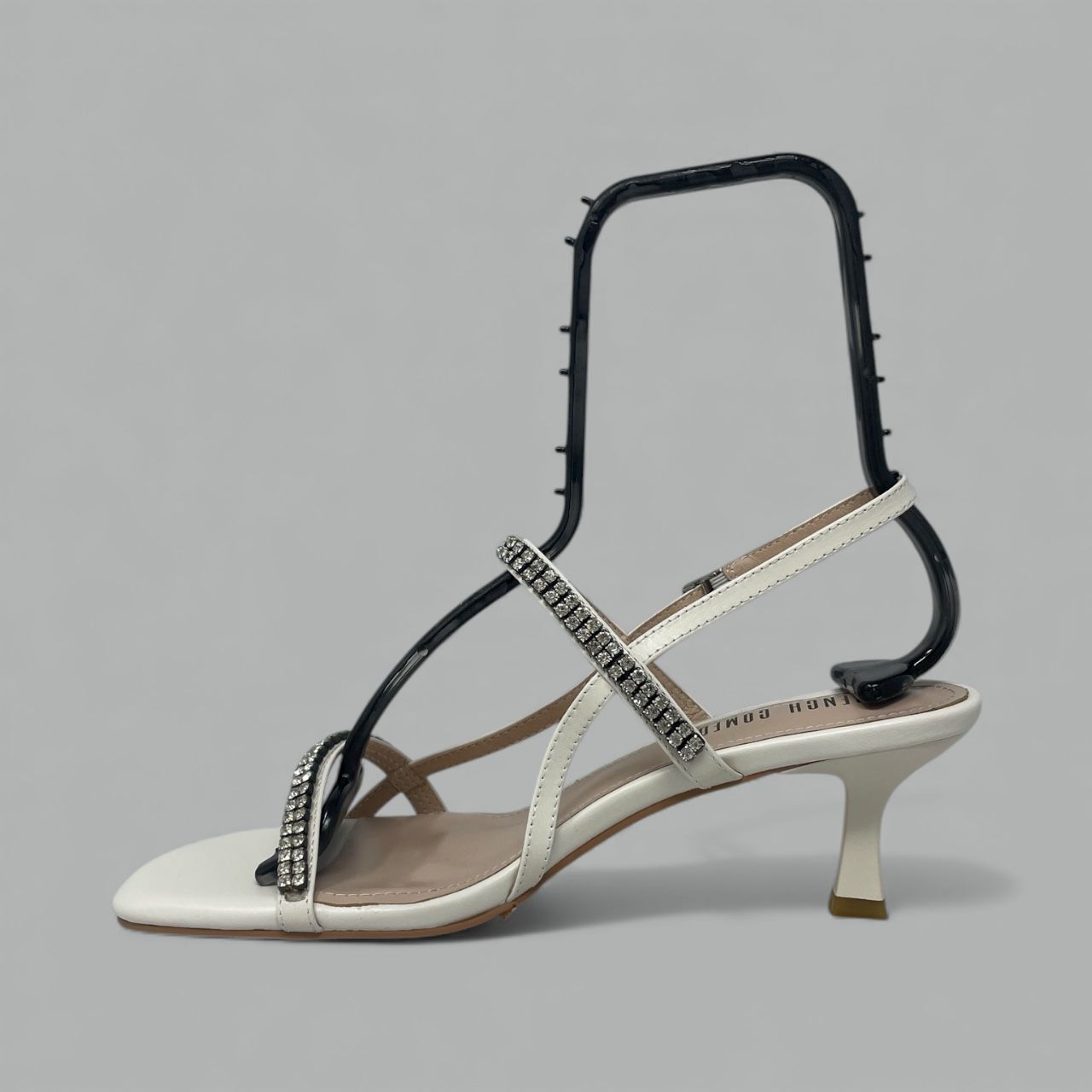 FRENCH COMFORT - CANDICE - SIZE 9 - WHITE