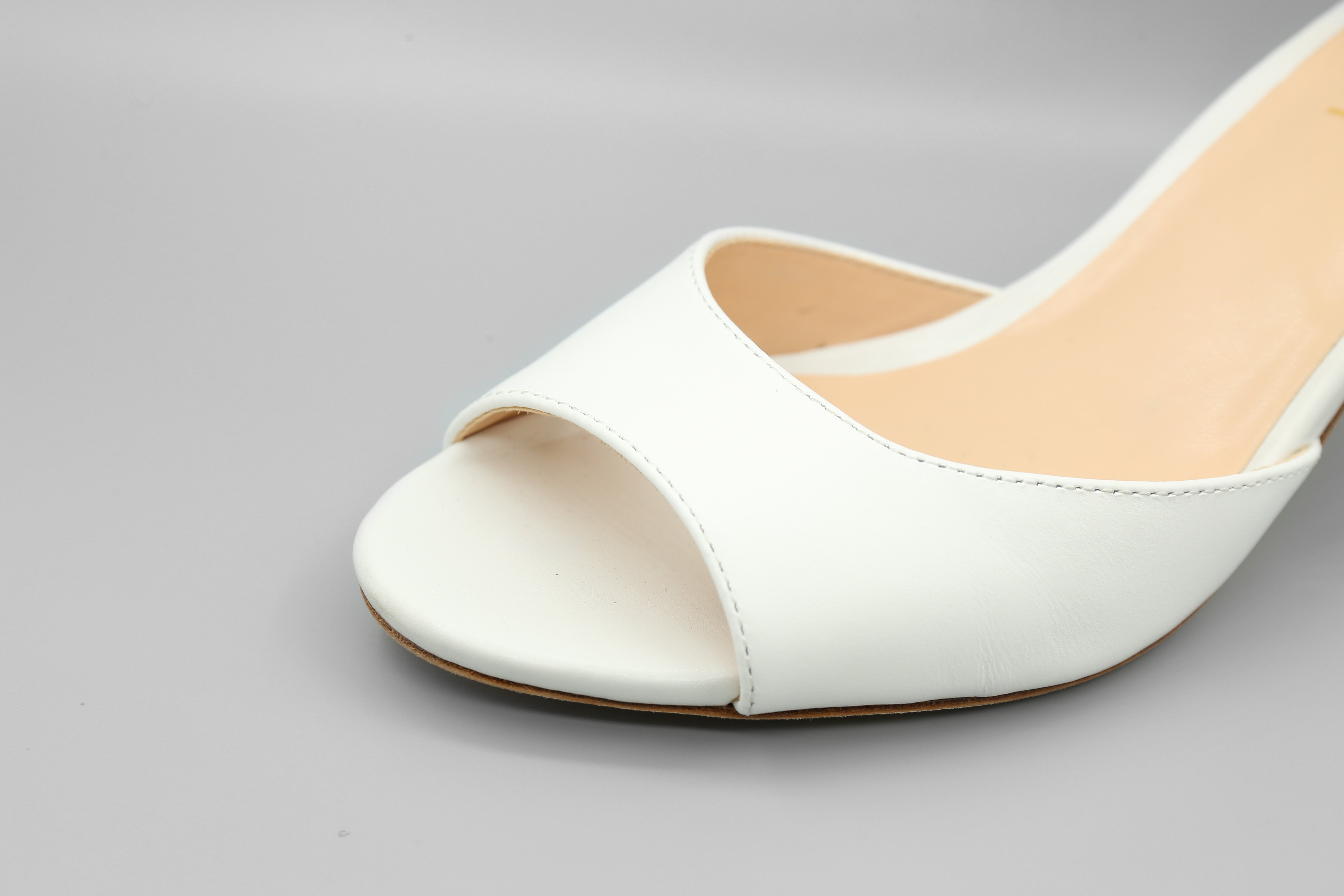 FRENCH COMFORT - ELIZABETH - SIZE 7.5 - WHITE