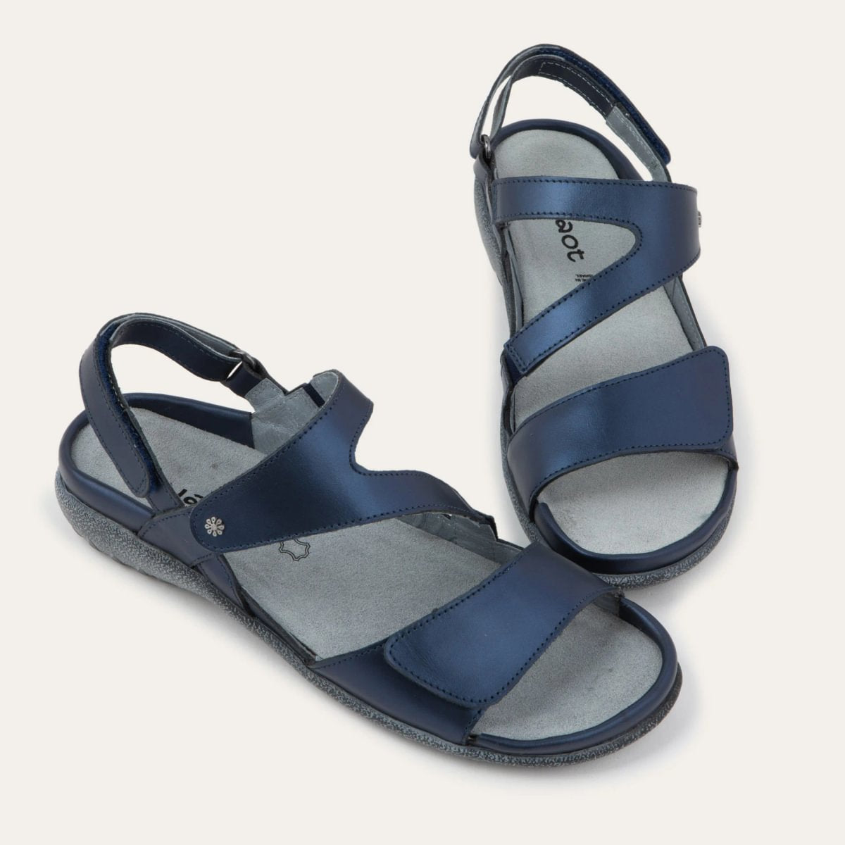 Kai in Polar Sea Leather, product view 6