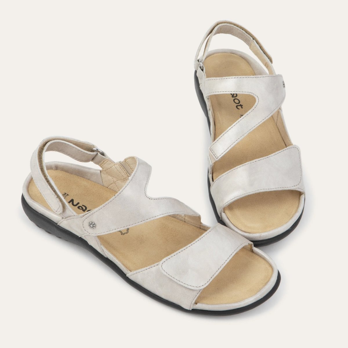 Kai in Quartz Metalic Leather, product view 6
