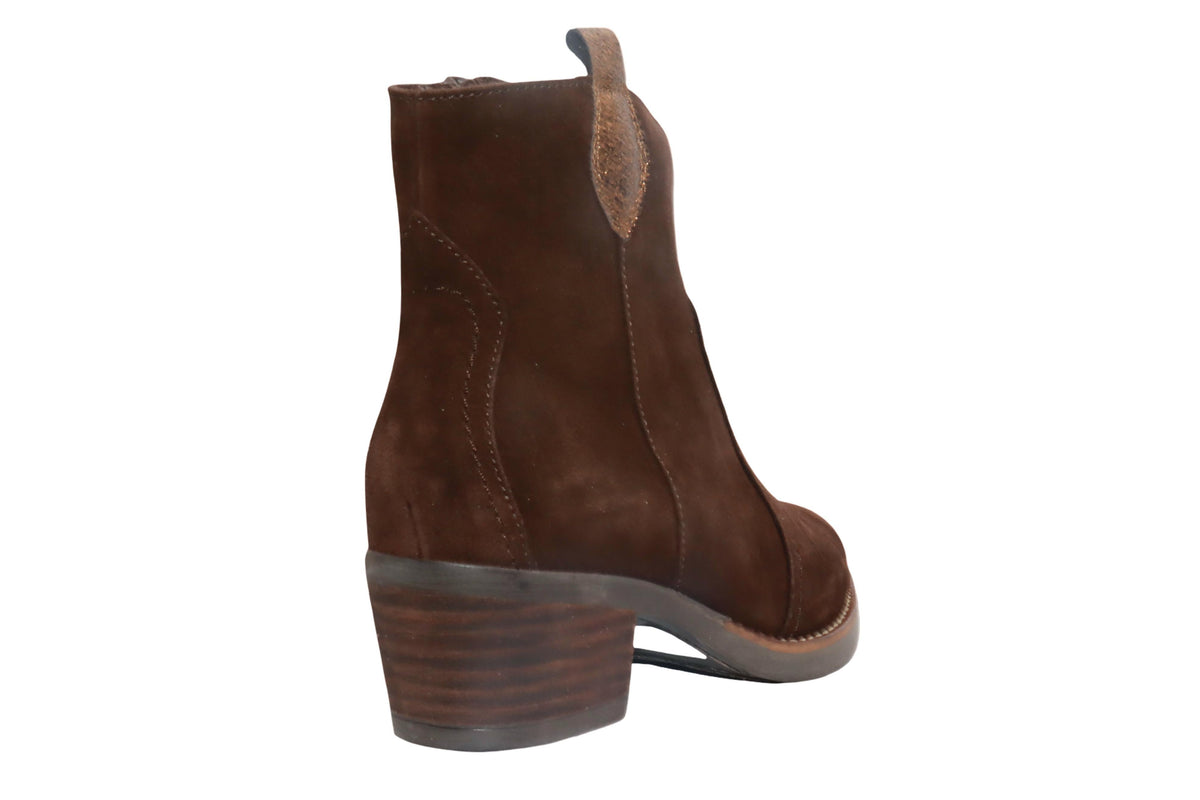 Eric Michael Laredo in Brown — view 8