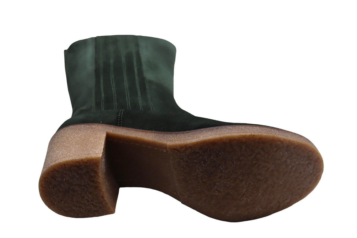 Eric Michael Laverne in Green — view 9