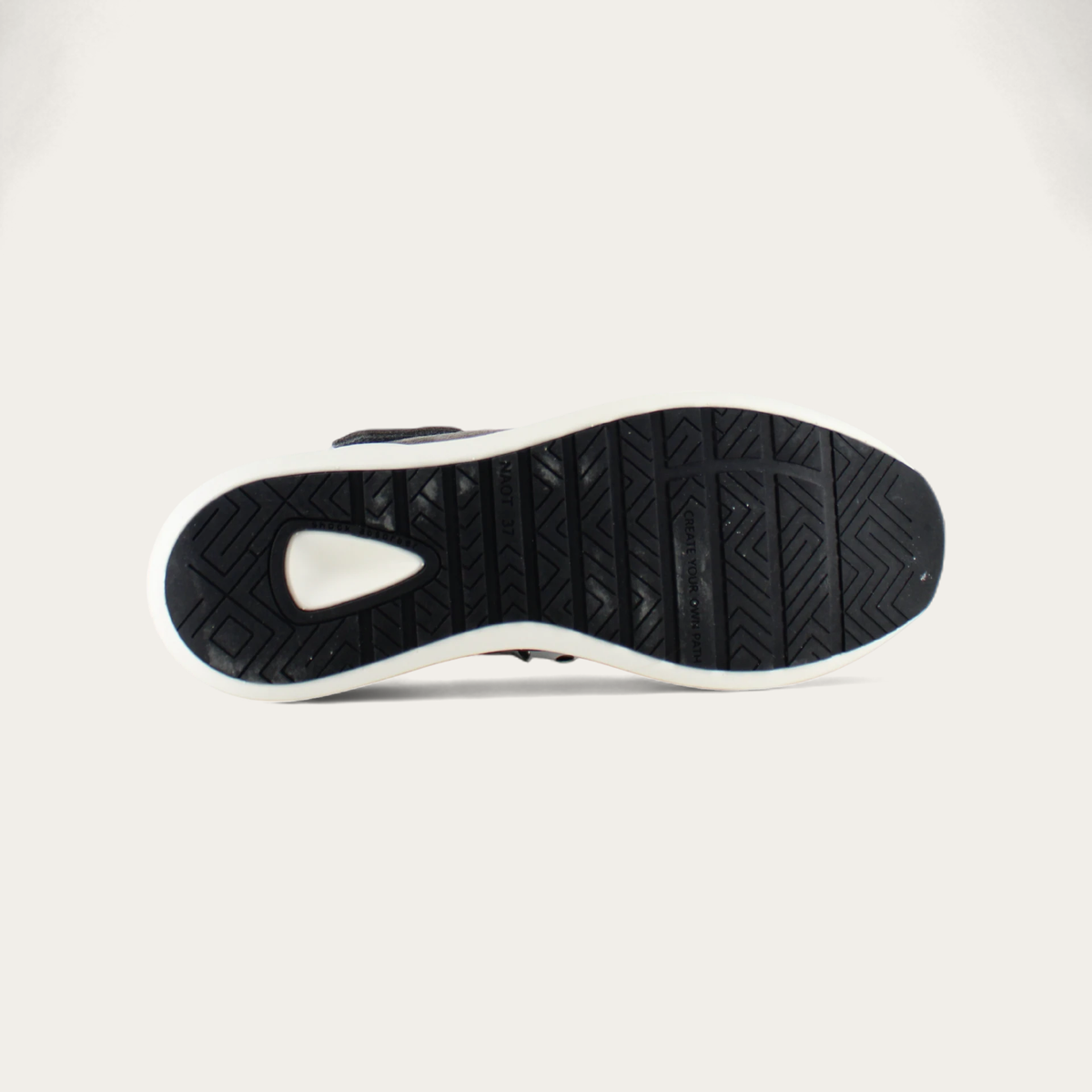 Oxygen in Gray Marble Suede, product view 4
