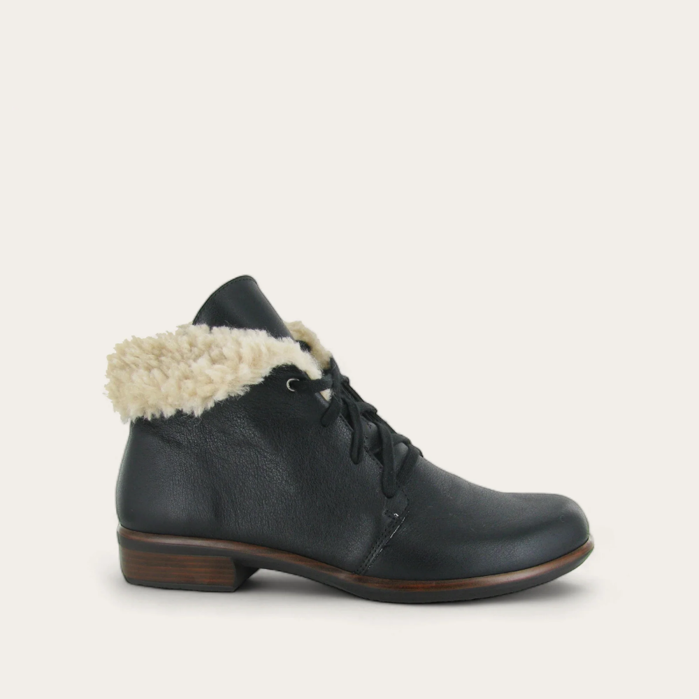 Pali in Soft Black Lthr, product view 1