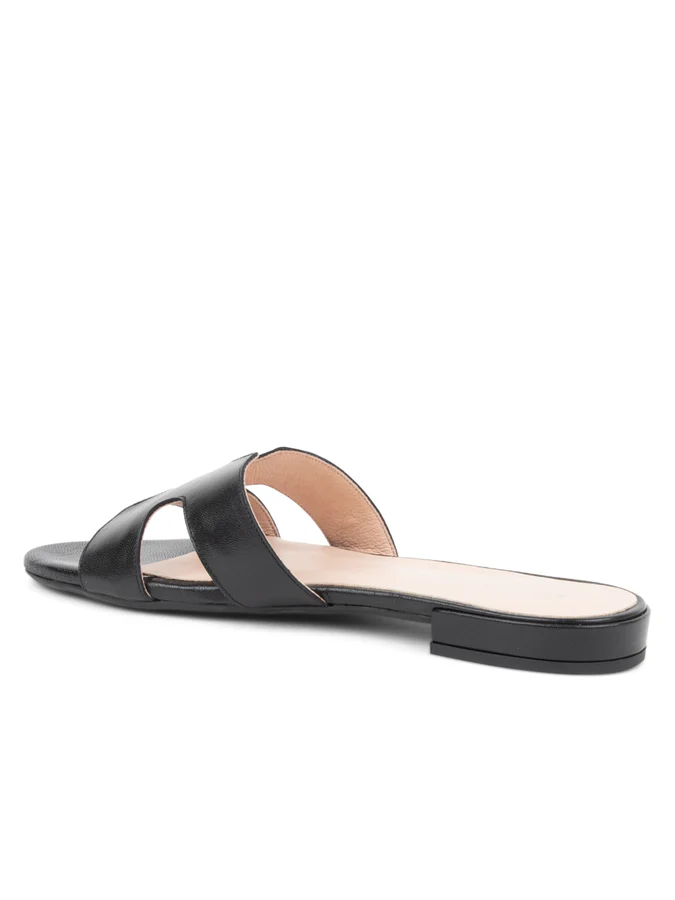 PATRICIA GREEN - HALLIE FLAT SANDAL - SIZE 9 - BLACK