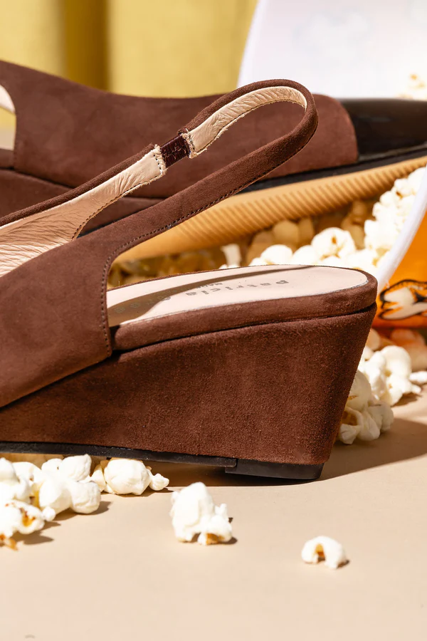 PATRICIA GREEN - PORTOFINO SLINGBACK WEDGE - SIZE 6 - CHOCOLATE/BLACK