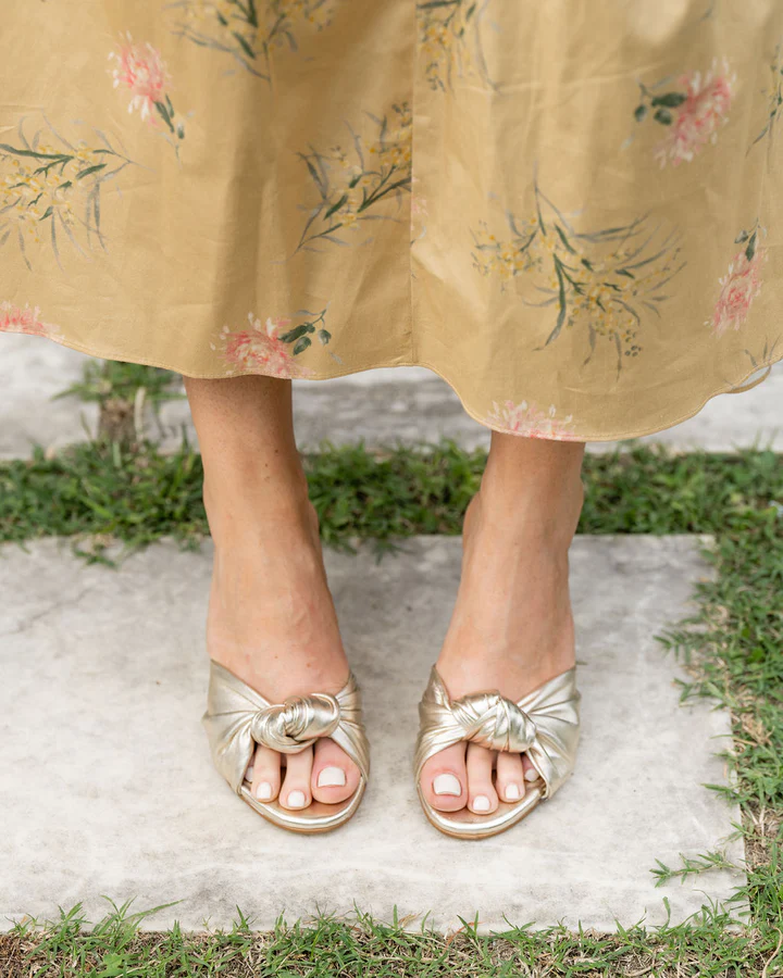 PATRICIA GREEN - SAVANNAH KNOTTED BOW SLIDE - SIZE 6 - GOLD