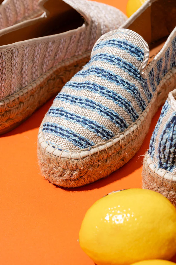 PATRICIA GREEN - AVERY ESPADRILLE LOAFER - SIZE 8 - NAVY STRIPED CANVAS