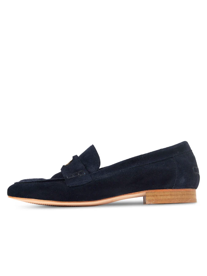 PATRICIA GREEN - VINCE UNLINED PENNY LOAFER - SIZE 9 - NAVY SUEDE