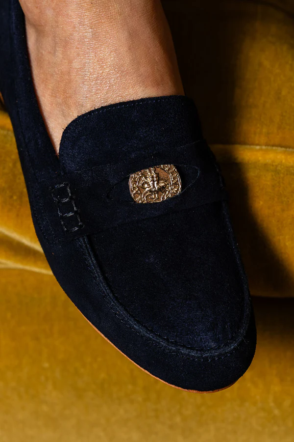 PATRICIA GREEN - VINCE UNLINED PENNY LOAFER - SIZE 9 - NAVY SUEDE