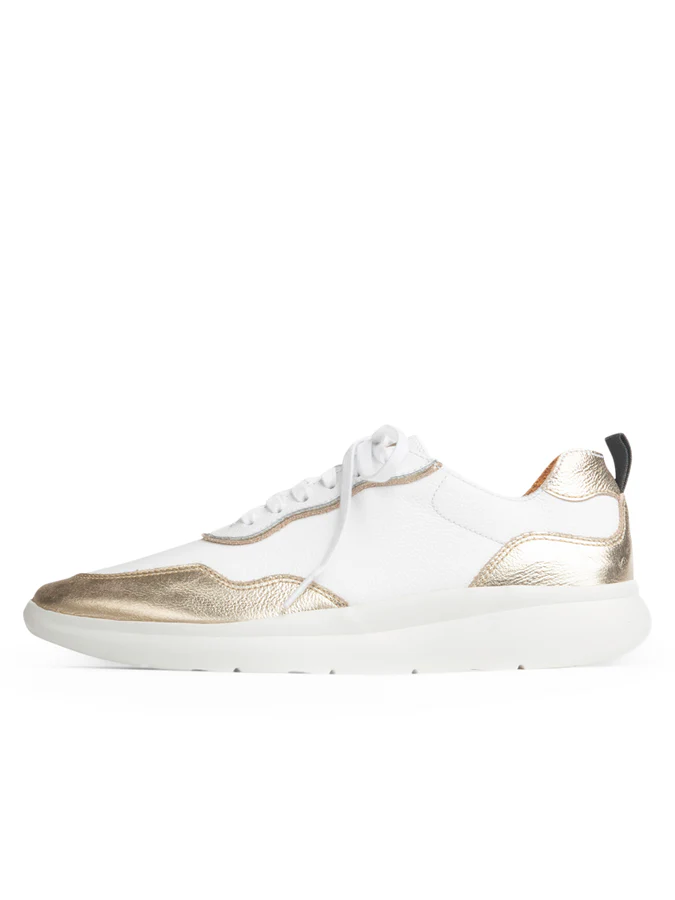Patricia Green - Travel Sneaker