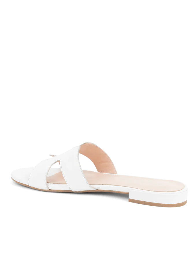PATRICIA GREEN - HALLIE FLAT SANDAL - WHITE LEATHER - SIZE 8