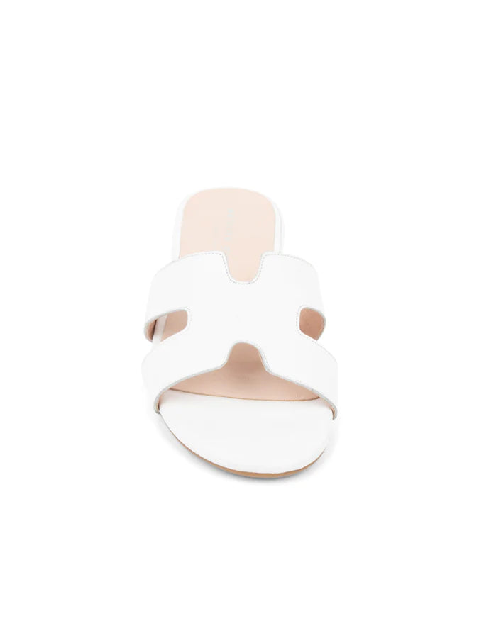 PATRICIA GREEN - HALLIE FLAT SANDAL - WHITE LEATHER - SIZE 8