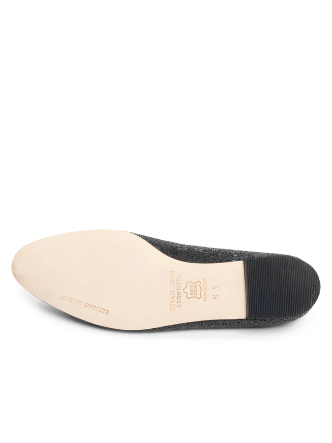 PAUL MAYER - LUXE LASER CUT BALLET FLAT - SIZE 11 - BLACK