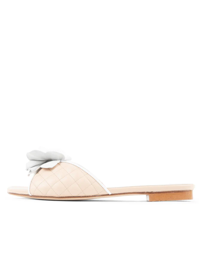 PAUL MAYER - PANGO BOW SANDAL - SIZE 7 - NUDE/WHITE
