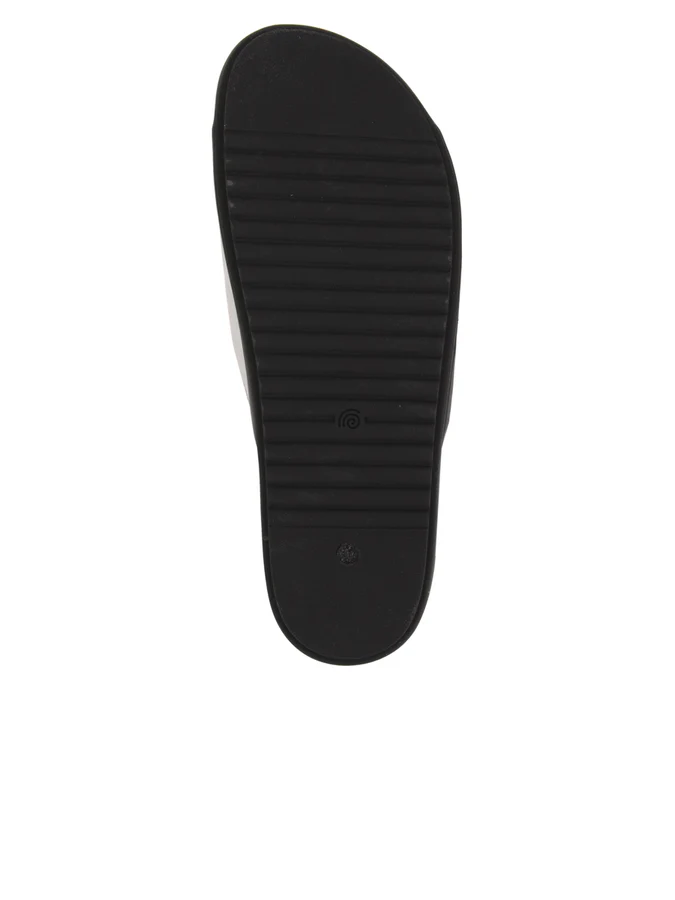 PAUL MAYER - WIN QUILTED SANDAL - SIZE 6.5 - SILVER