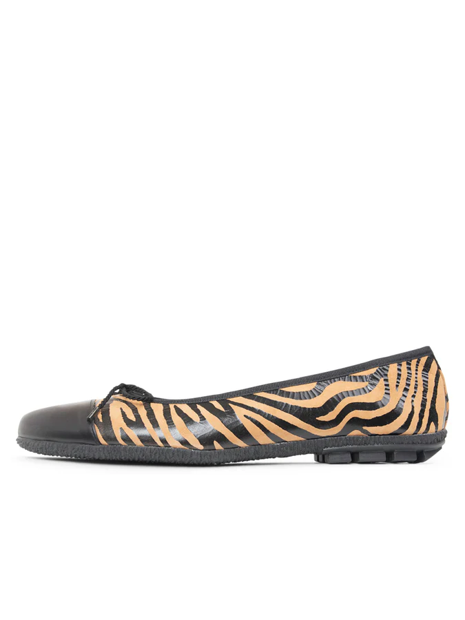 PAUL MAYER - CANDY ZEBRA BALLET FLAT - SIZE 7 - TAN/BLACK ZEBRA