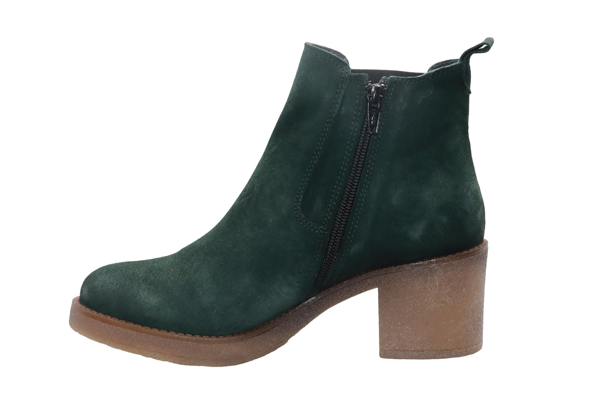 Eric Michael Perla in Green — view 7