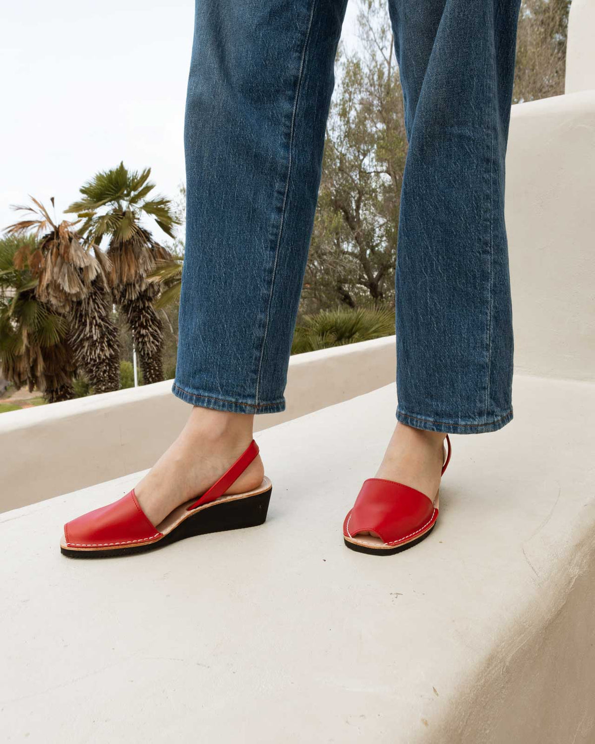 Pons Wedge, Red, gallery view 4
