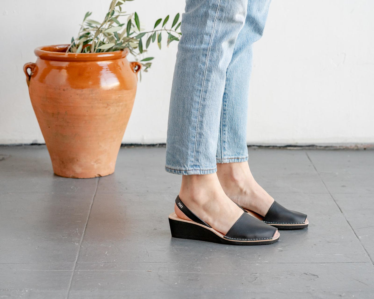Pons Wedge, Black, gallery view 7